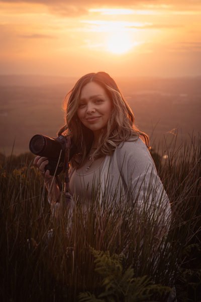 Hi, I'm Katie! I’m a boy mama of one, an avid baker, and a passionate photographer.